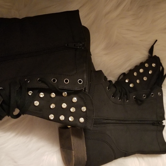 Black boots with rhinestones - Picture 2 of 7